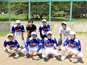 富士ホームエナジーの福利厚生の一環である軟式野球同好会のメンバー